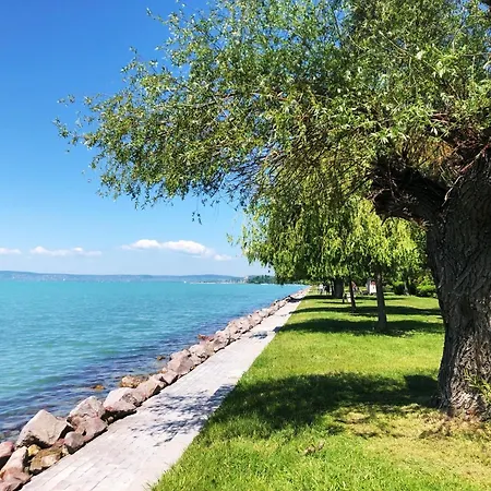 Felesegem Akarattya Vendeghaz Balatonakarattya